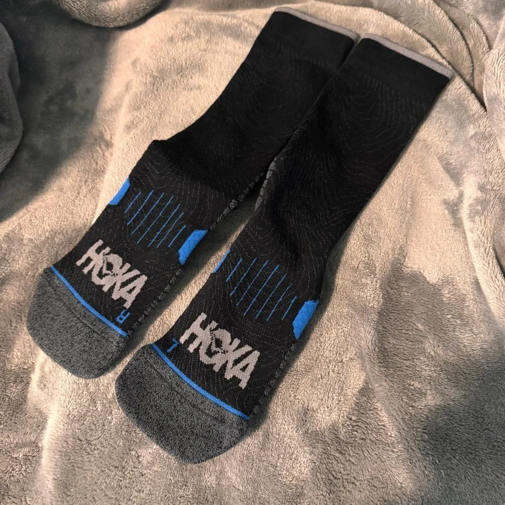 HOKA Crew running Socks for Men 3 pairs NWOT